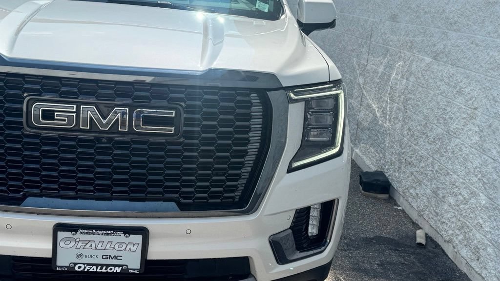 Used 2024 GMC Yukon Denali Ultimate AWD/4WD image 11