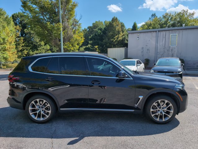 Used 2024 BMW X5 xDrive40i w/ Parking Assistance Package AWD/4WD image 4