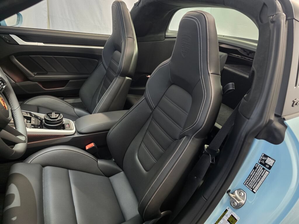 Used 2026 Porsche 911 Targa 4 GTS AWD/4WD image 5