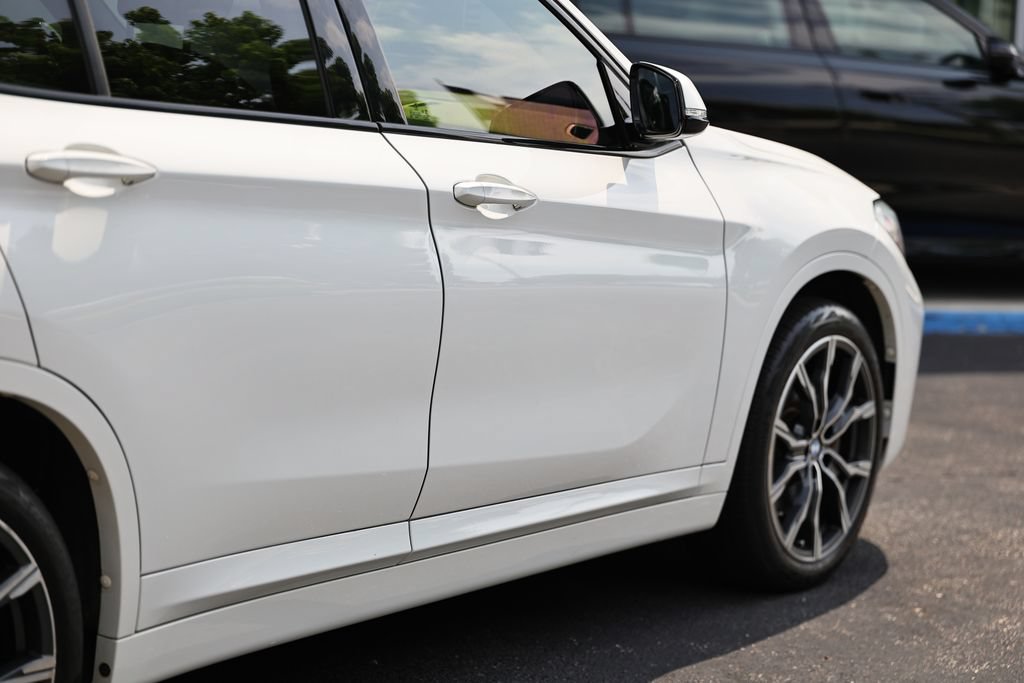 Used 2021 BMW X1 xDrive28i w/ M Sport Package AWD/4WD image 8