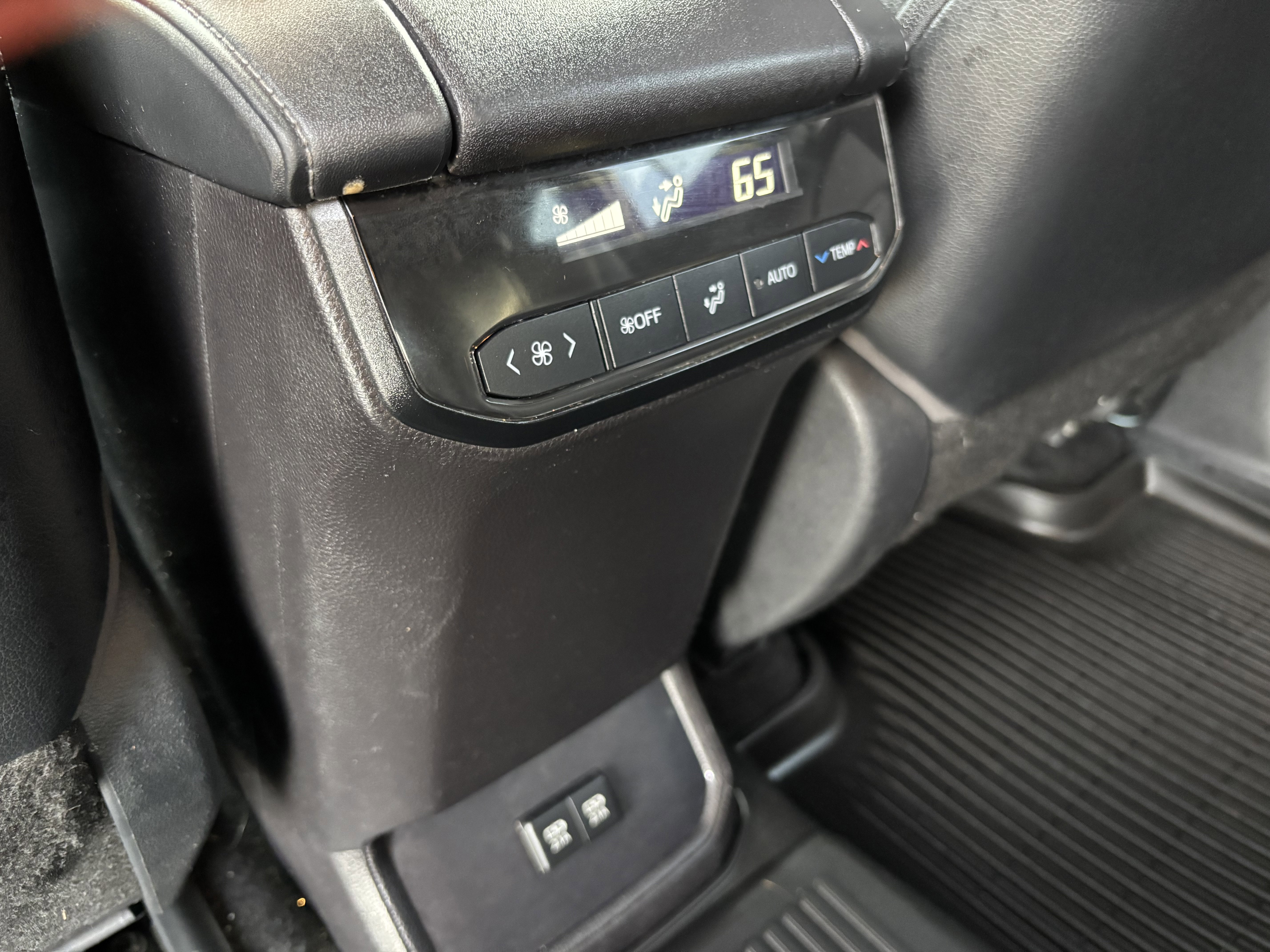 Used 2021 Toyota Highlander XSE image 15