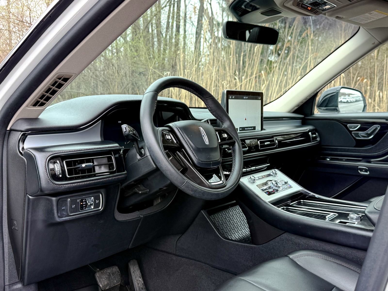 Used 2022 Lincoln Aviator AWD w/ Premium Package image 16