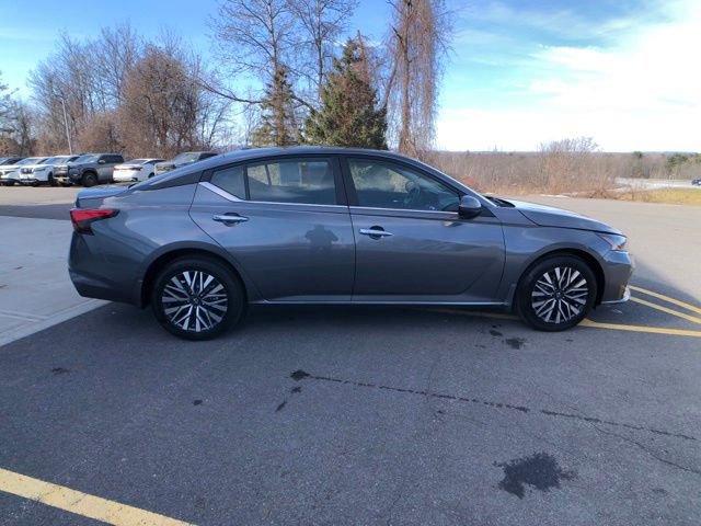 Certified 2024 Nissan Altima 2.5 SV w/ SV Premium Package image 8