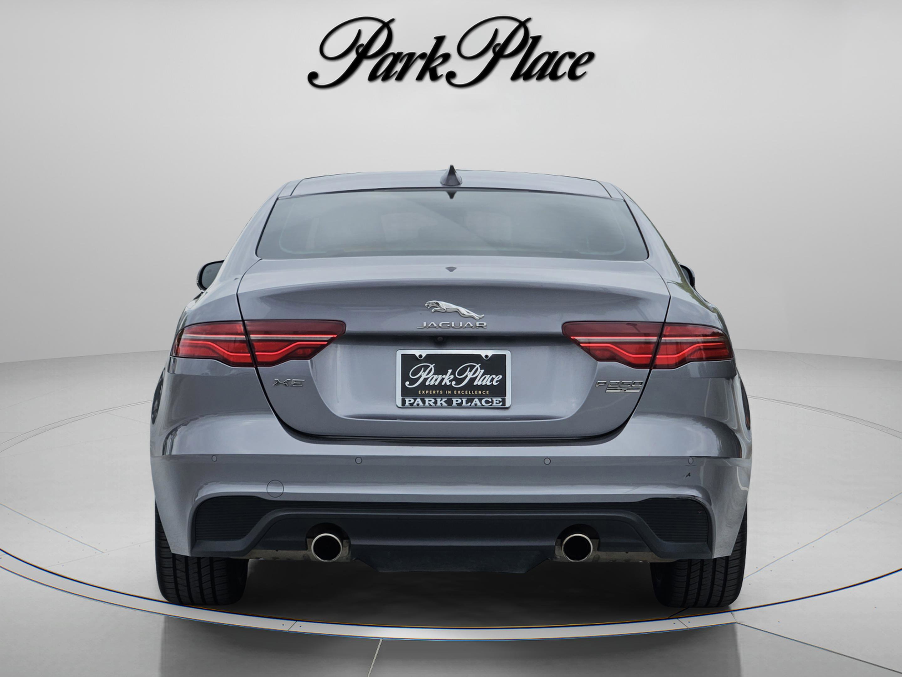 Used 2020 Jaguar XE S RWD image 4