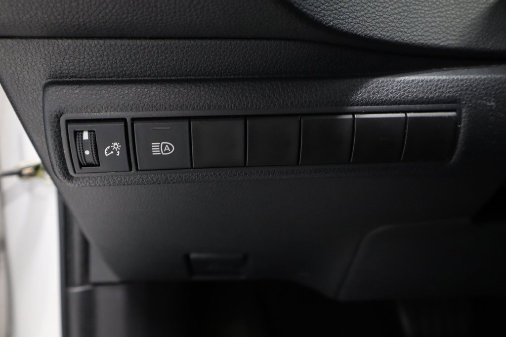 Used 2022 Toyota Corolla LE image 27