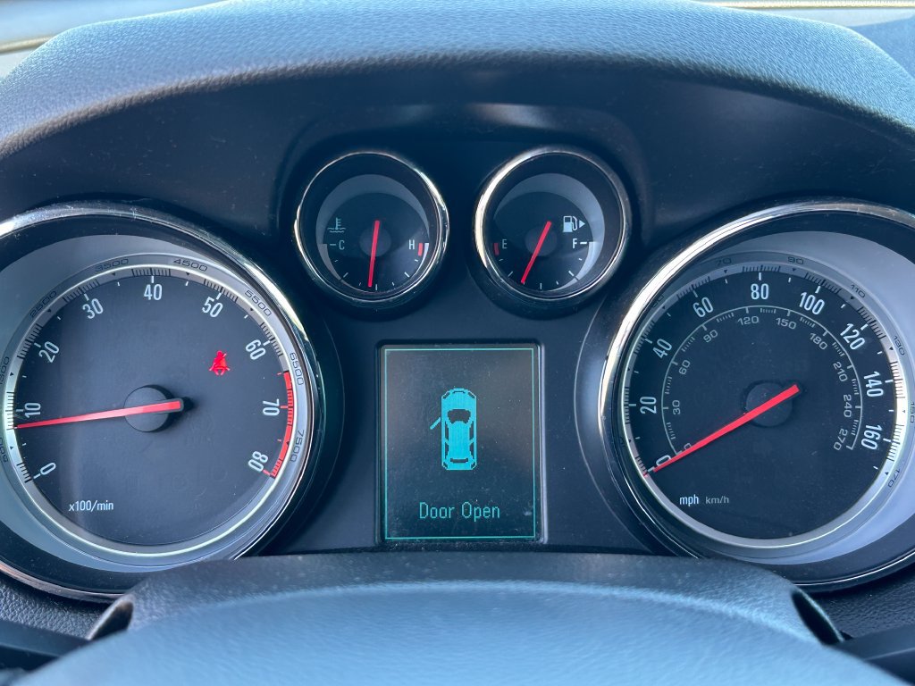 Used 2015 Buick Encore FWD image 19