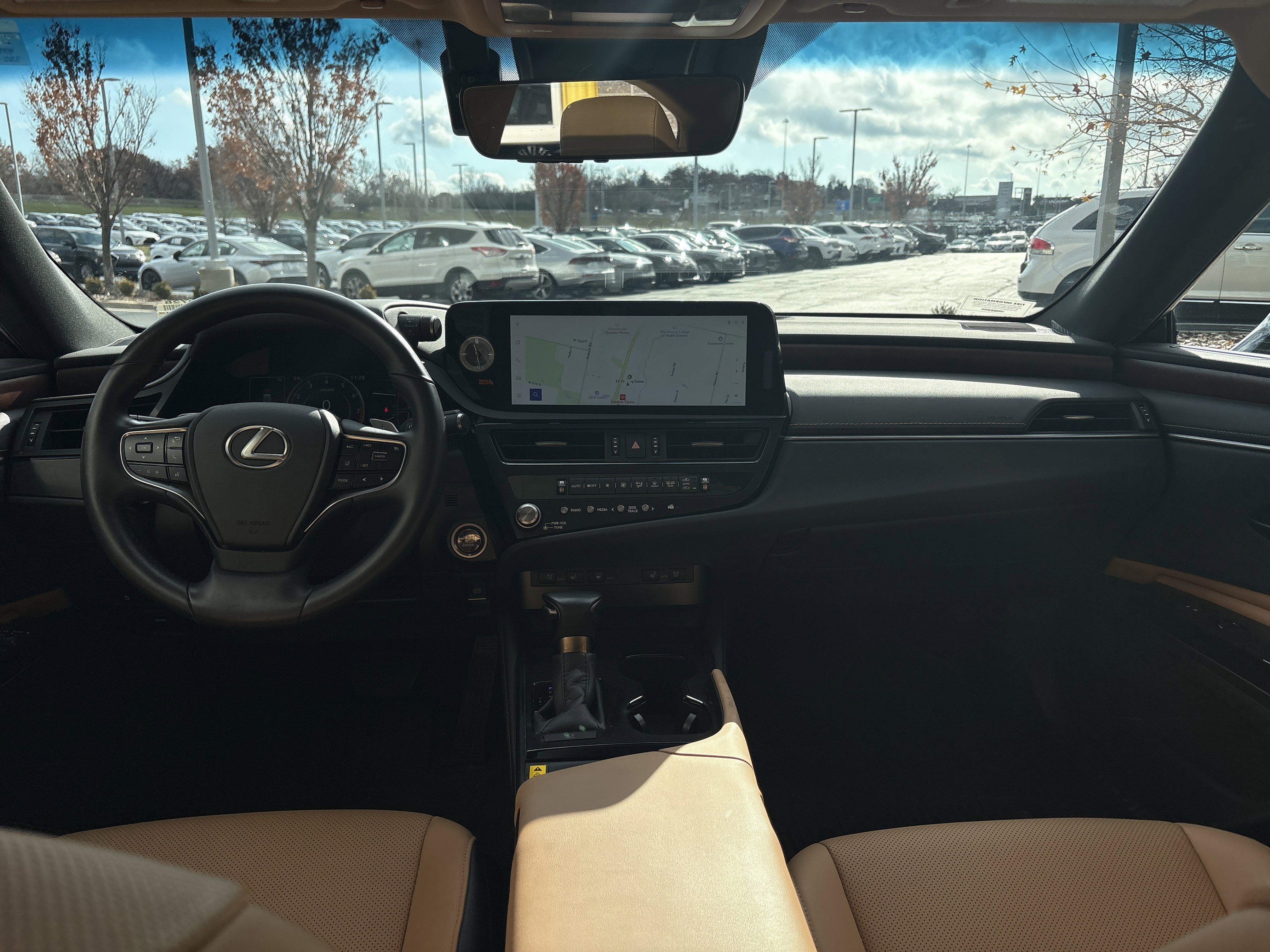 Certified 2025 Lexus ES 350 w/ Premium Package image 29