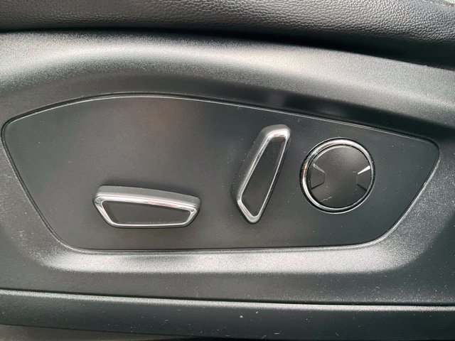Used 2020 Ford Explorer Limited AWD/4WD image 3