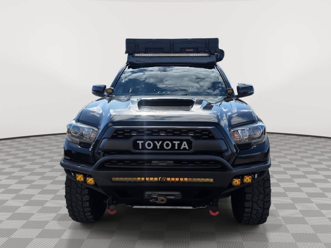 Used 2019 Toyota Tacoma TRD Pro AWD/4WD image 4