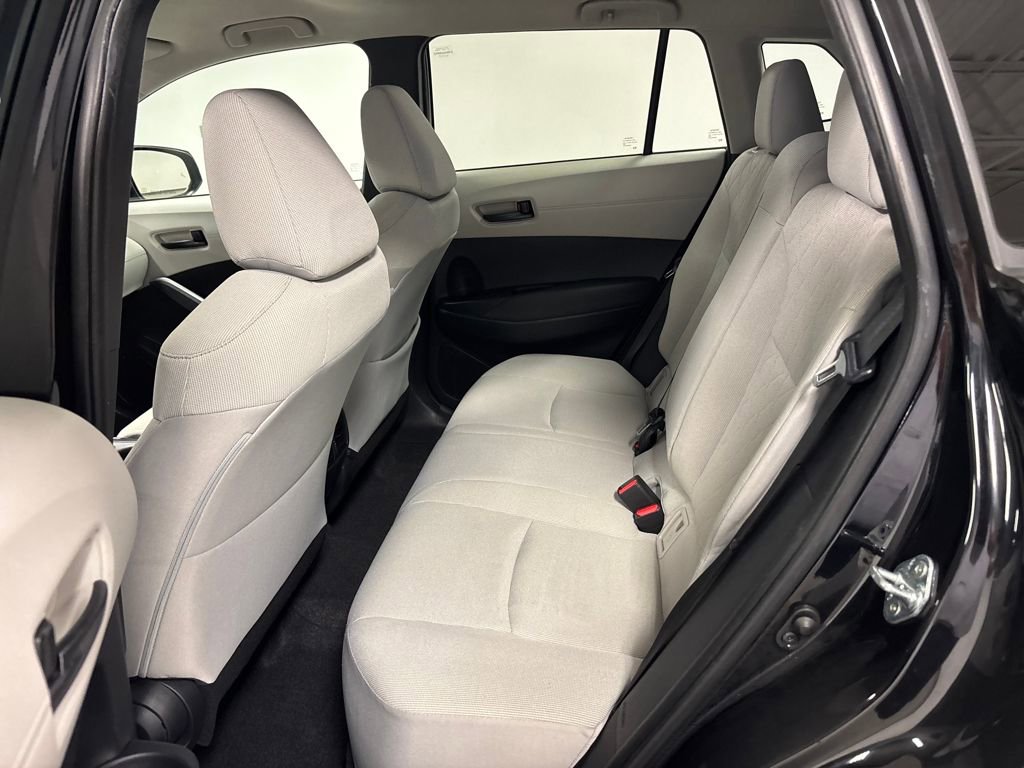 Used 2022 Toyota Corolla Cross LE image 30