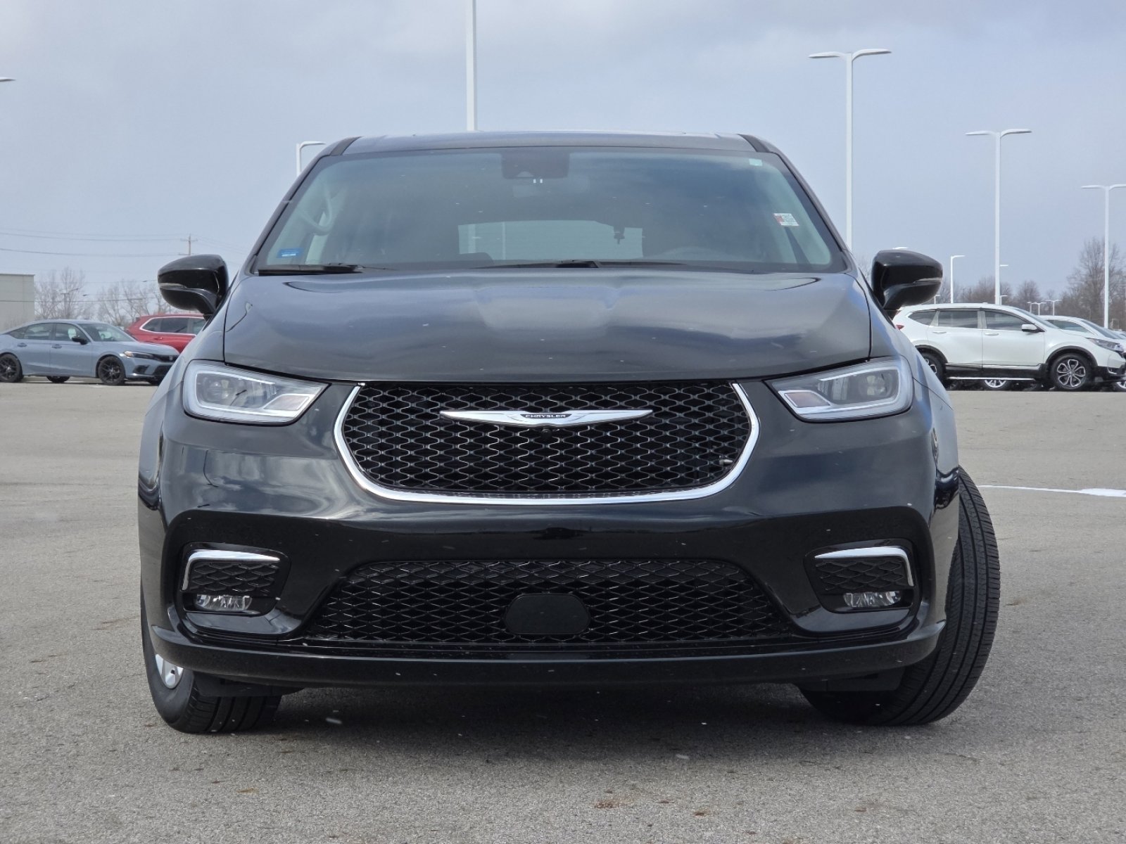 Used 2024 Chrysler Pacifica Touring-L image 12