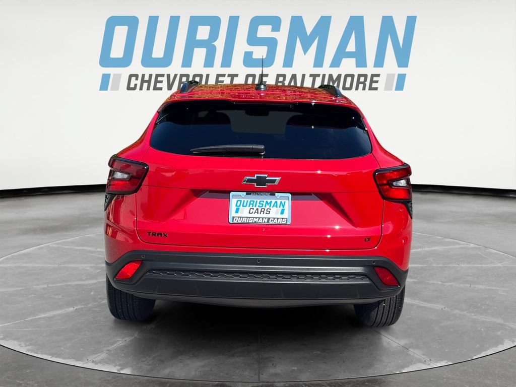 Used 2026 Chevrolet Trax LT w/ Sunroof Package FWD image 5