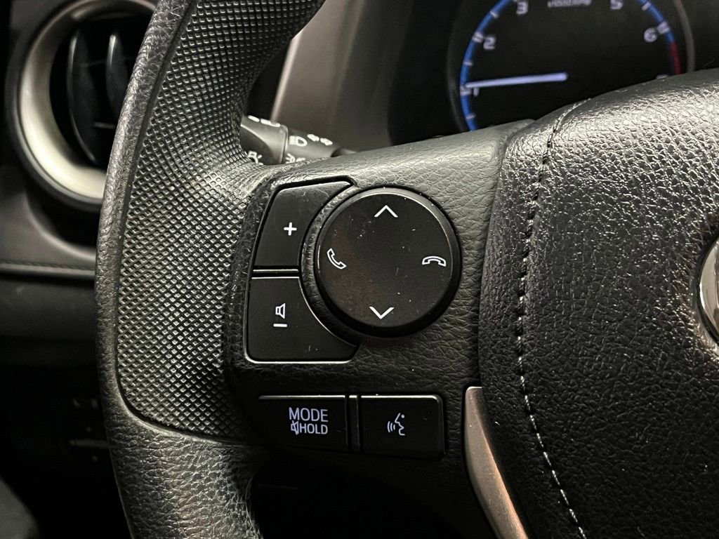 Used 2017 Toyota RAV4 LE image 21
