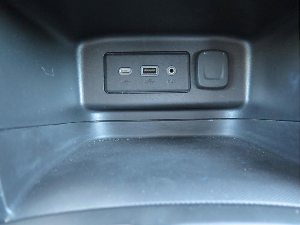 Used 2022 Chevrolet Equinox LT AWD/4WD image 14