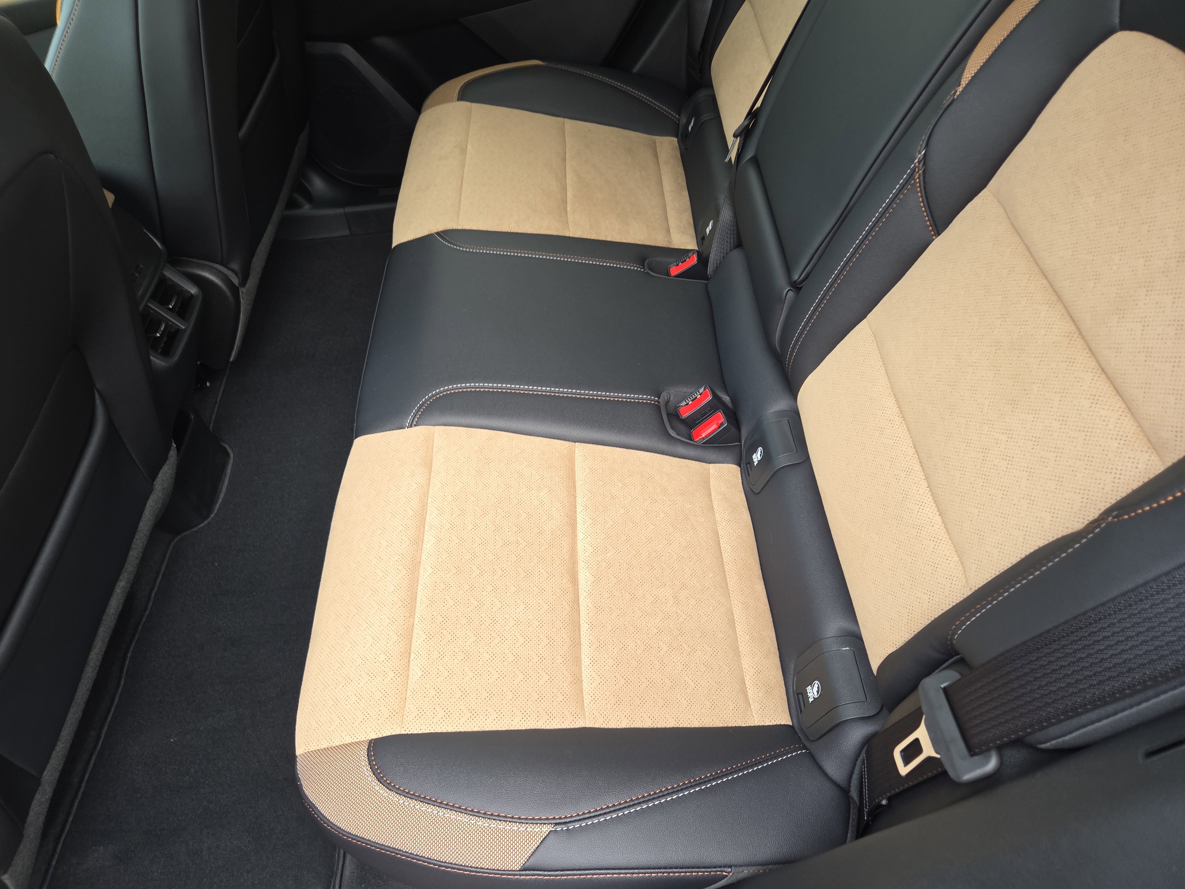 New 2026 Chevrolet Equinox ACTIV image 8