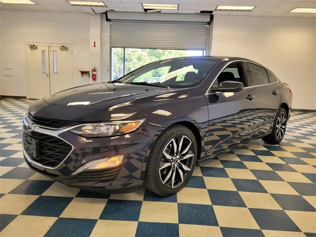 Used 2025 Chevrolet Malibu RS image 3