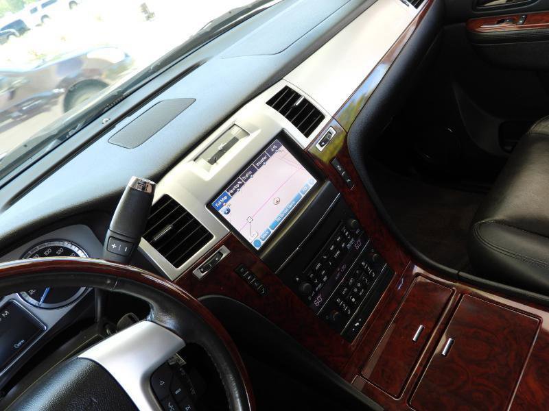 Used 2013 Cadillac Escalade Luxury image 53