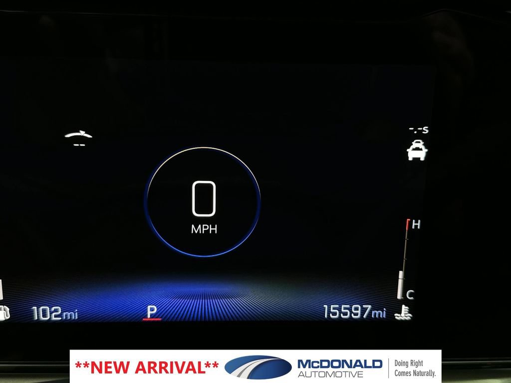Used 2024 Chevrolet Trax LT w/ Driver Confidence Package FWD image 15