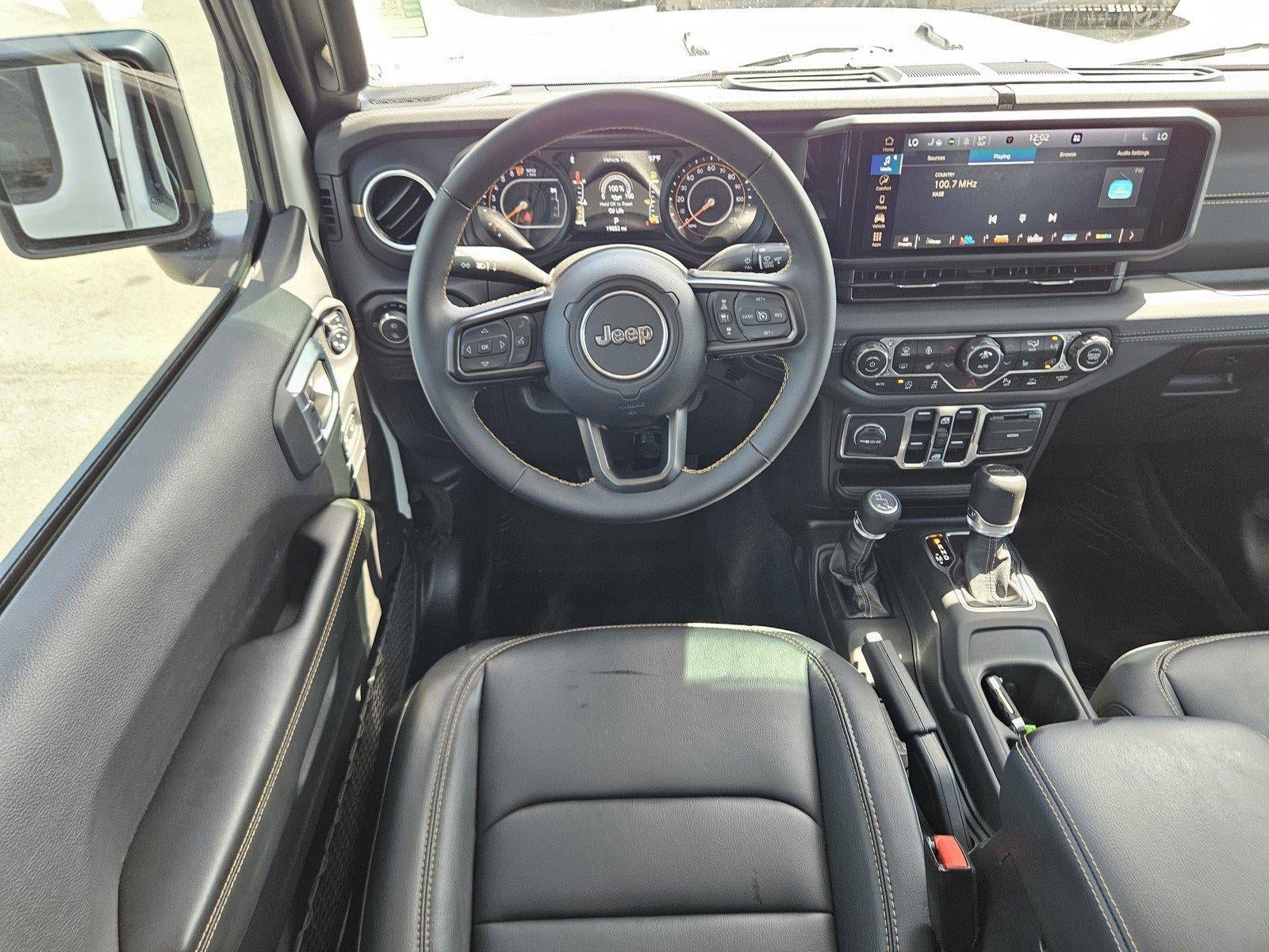 Used 2024 Jeep Gladiator Sport AWD/4WD image 11