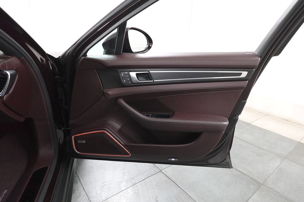 Used 2023 Porsche Panamera 4 Platinum Edition AWD/4WD image 35