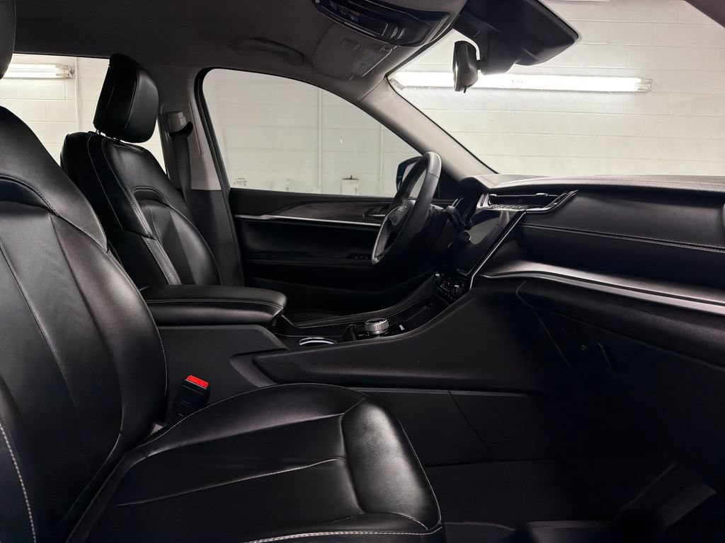 Used 2023 Jeep Grand Cherokee L Limited RWD image 30