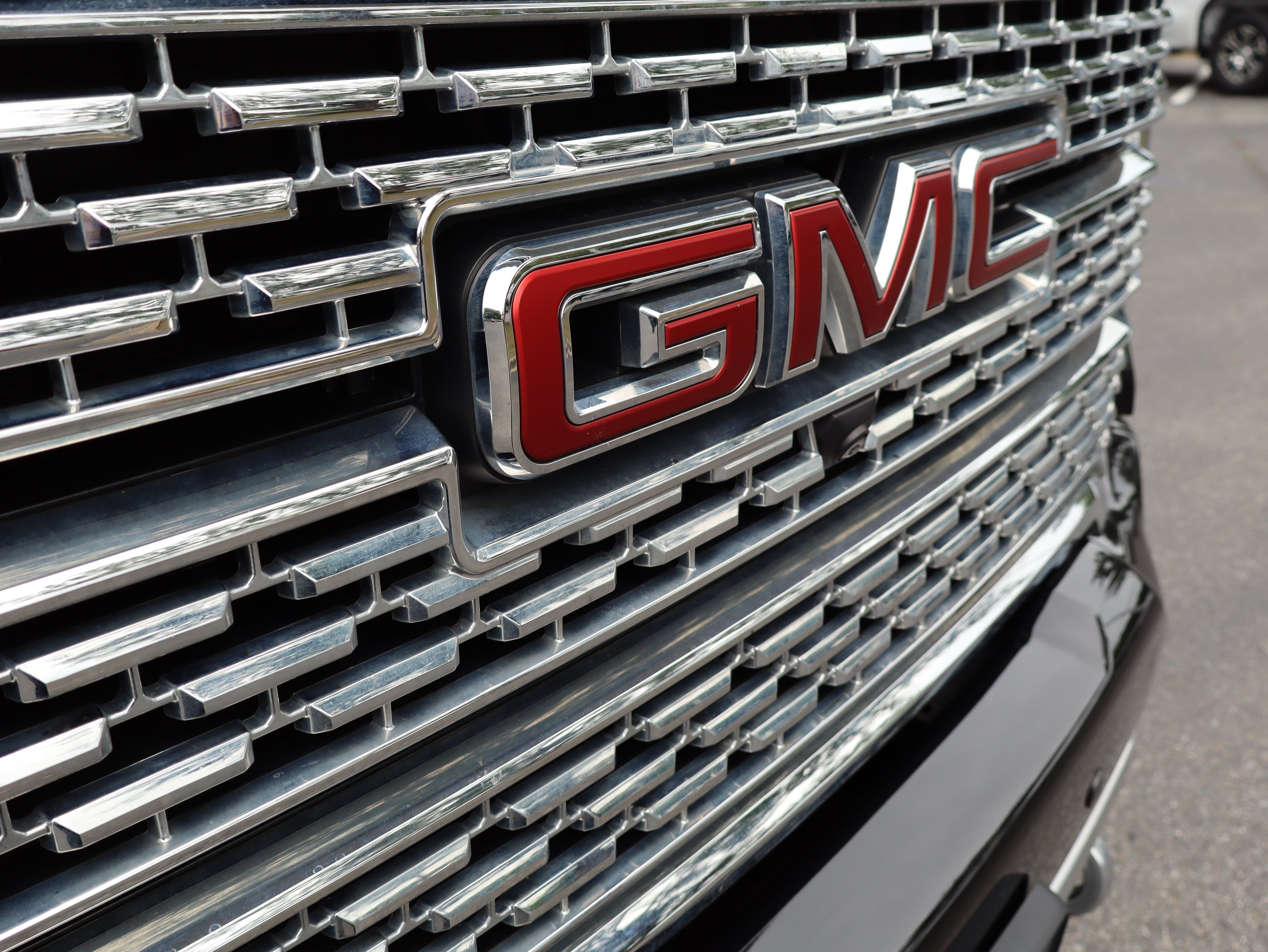 Used 2022 GMC Sierra 3500 Denali w/ Denali Black Diamond Edition AWD/4WD image 48