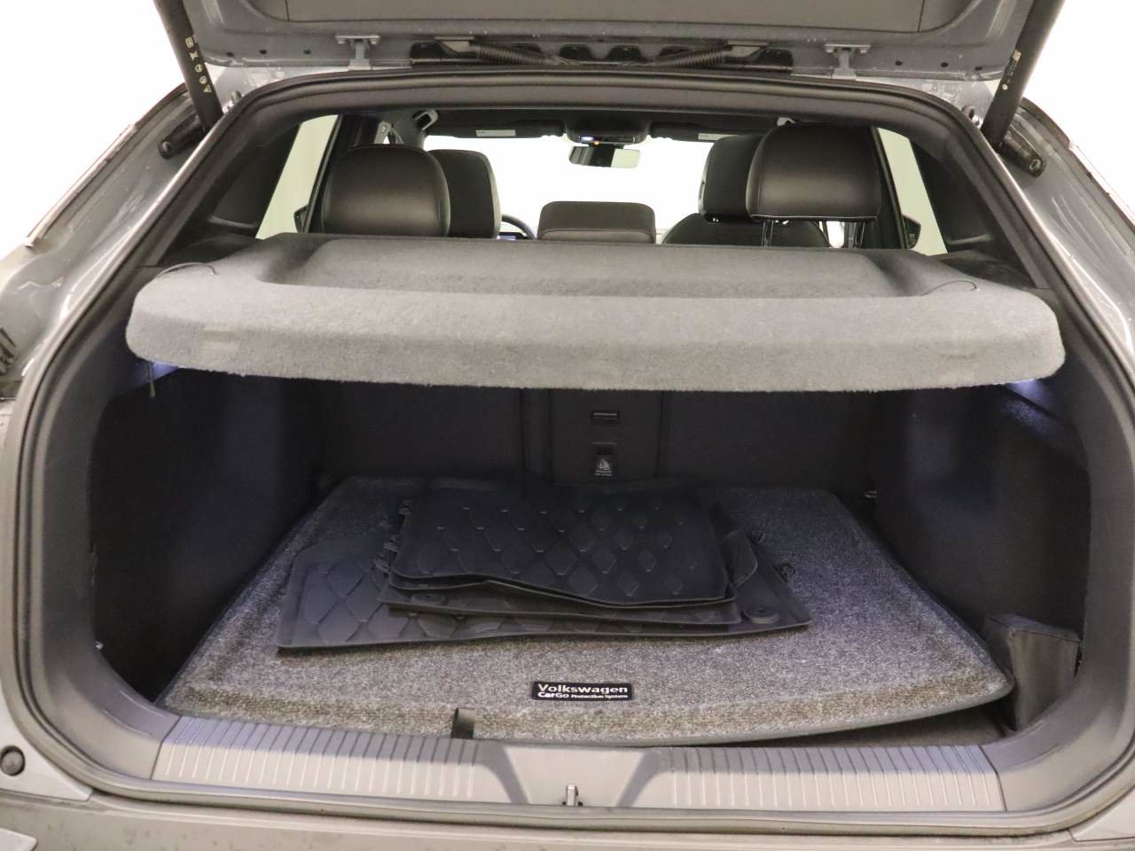 Used 2022 Volkswagen Tiguan SE FWD image 18