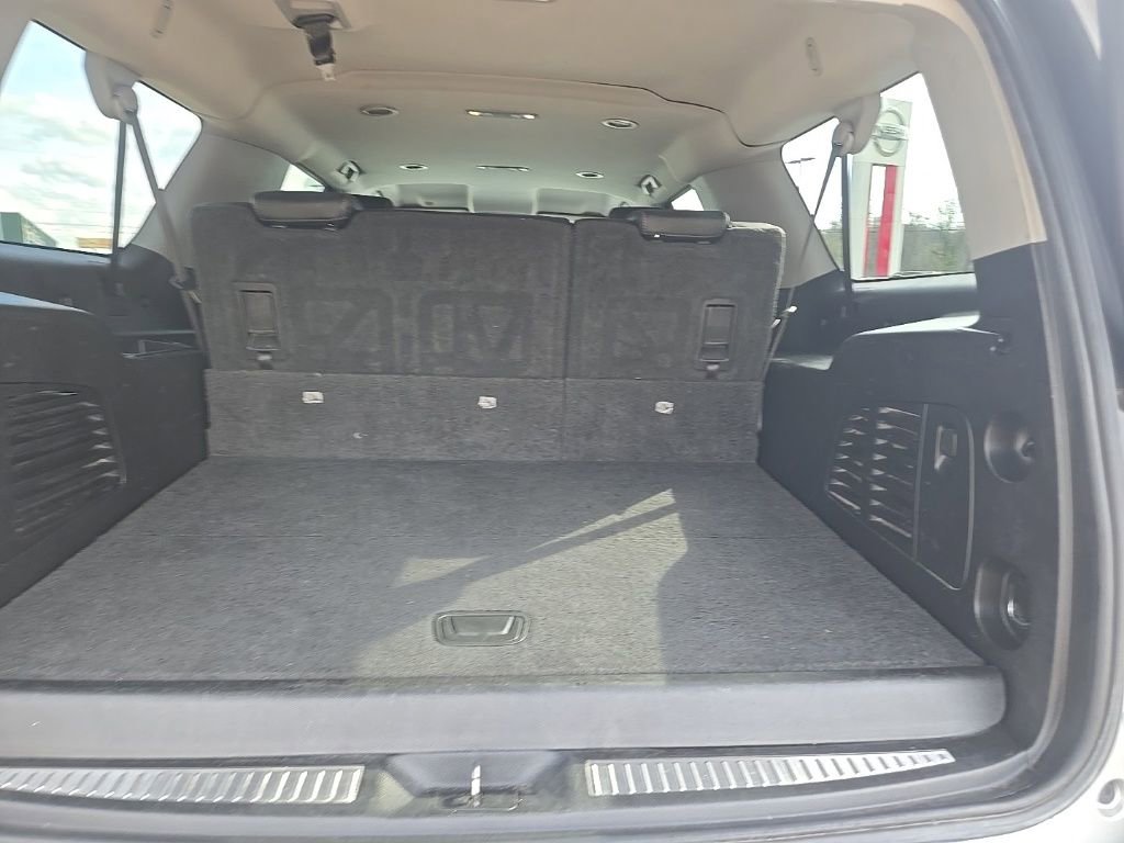 Used 2019 Chevrolet Suburban LT AWD/4WD image 32