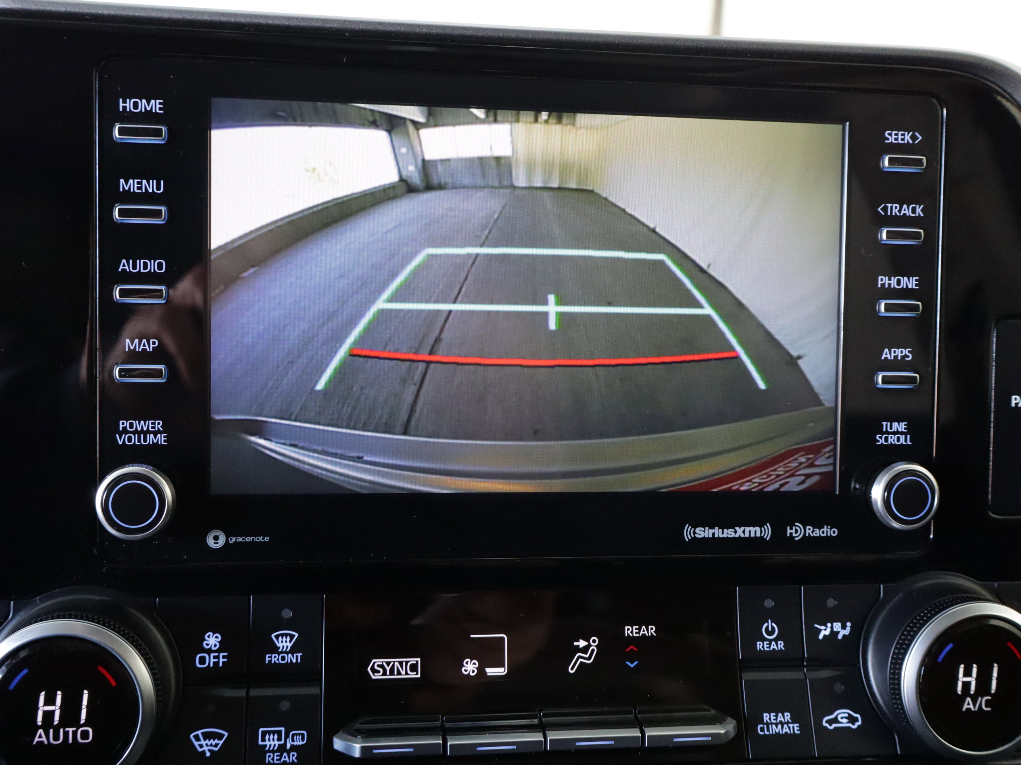 Used 2022 Toyota Highlander XLE image 20