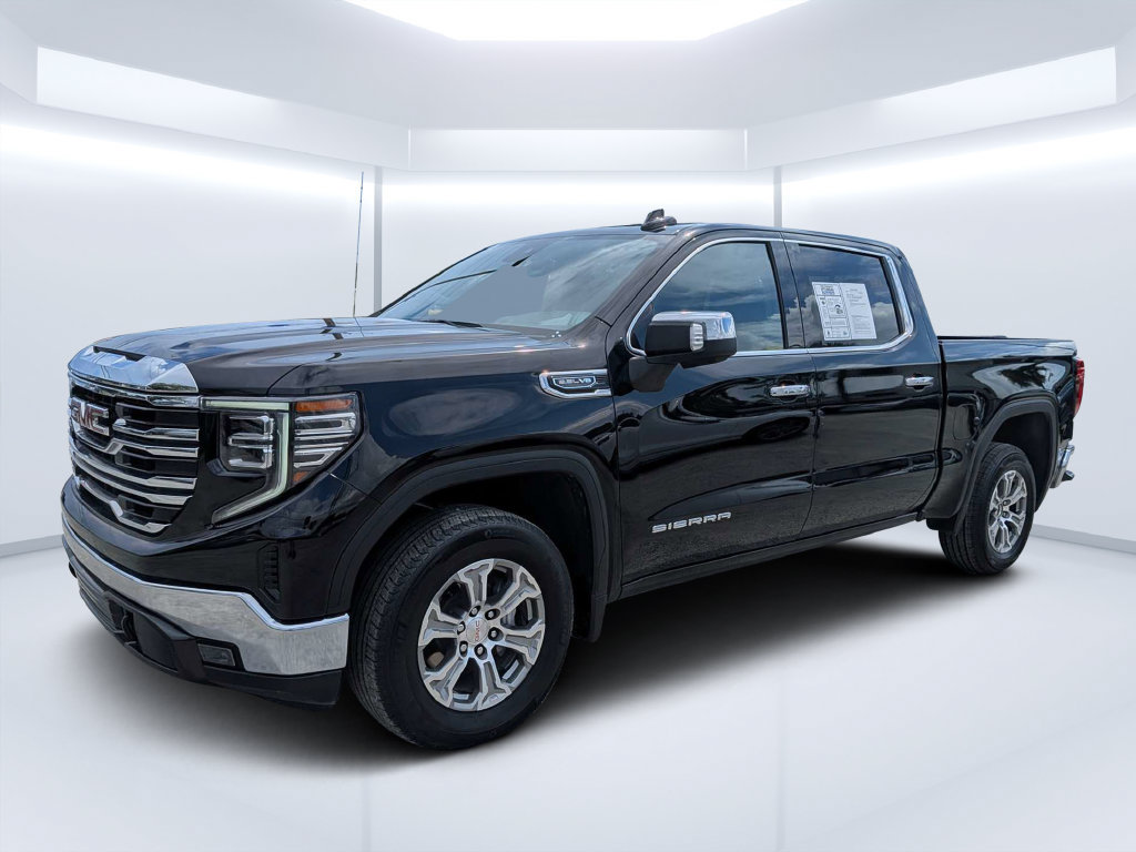 Used 2025 GMC Sierra 1500 SLT RWD image 9
