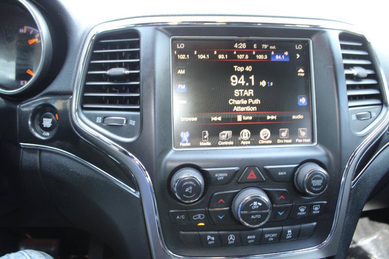 Used 2017 Jeep Grand Cherokee Trailhawk w/ Trailhawk Luxury Group AWD/4WD image 19