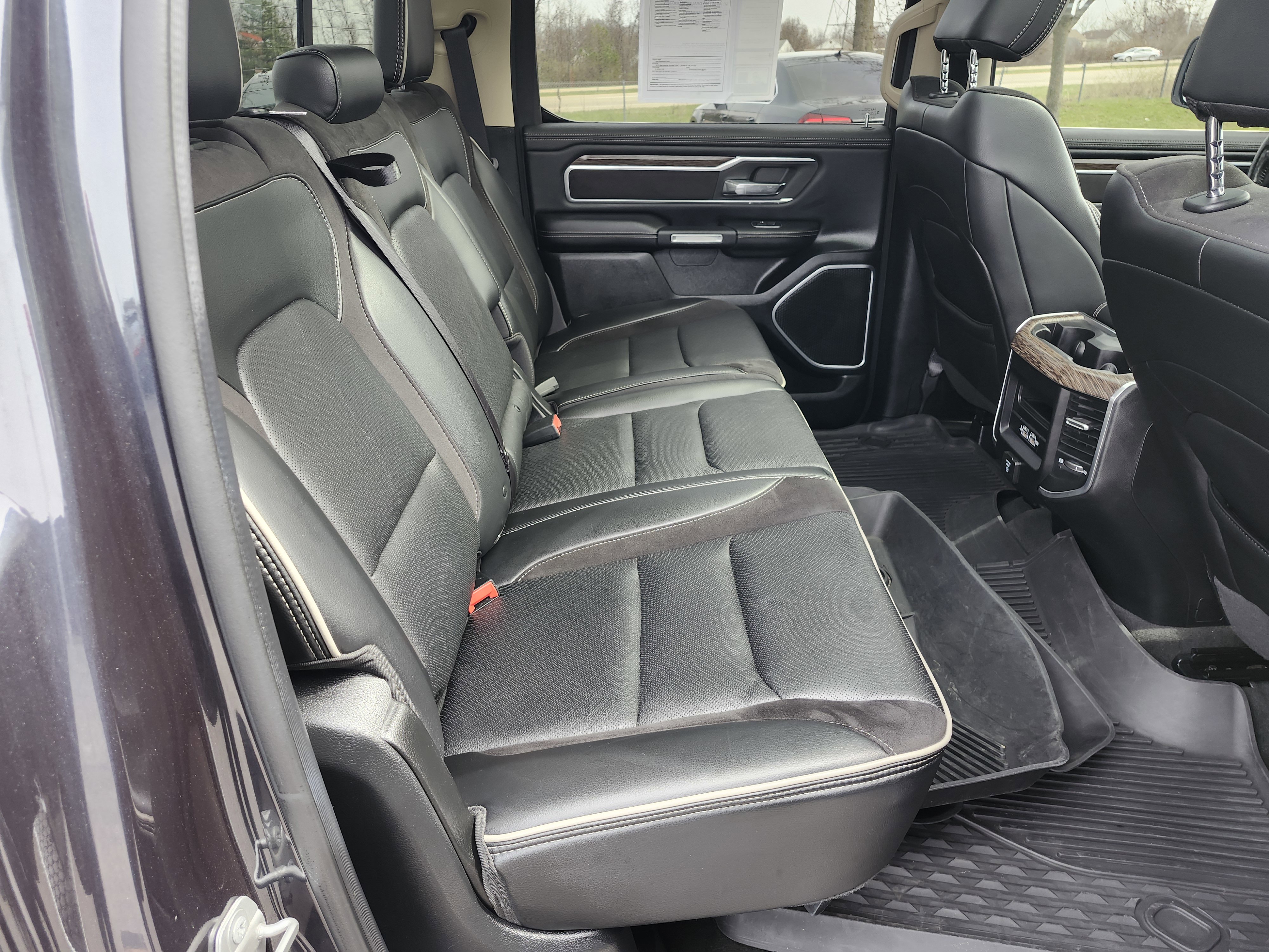 Used 2020 RAM 1500 Laramie AWD/4WD image 21