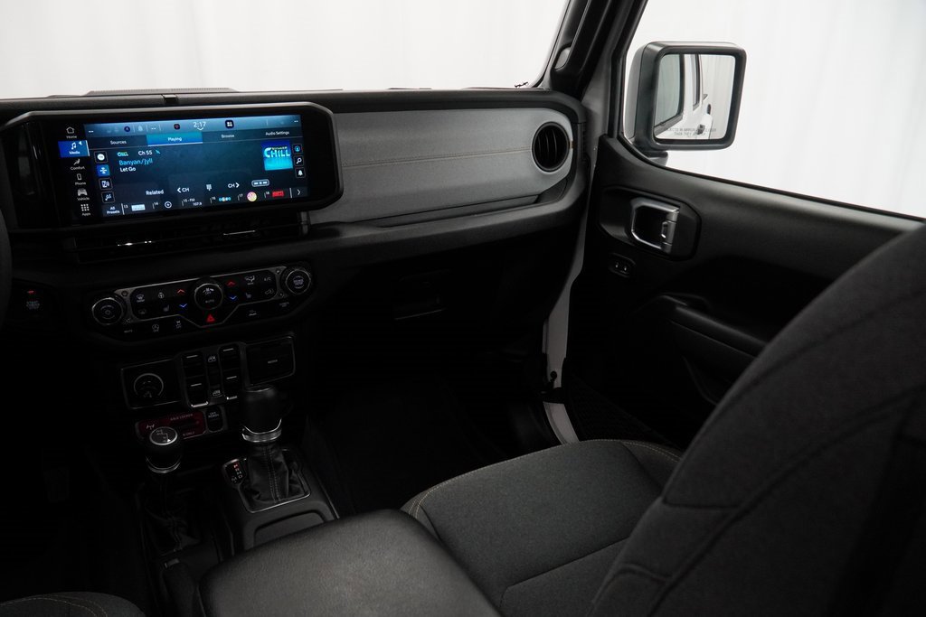 Certified 2024 Jeep Gladiator Sport image 25