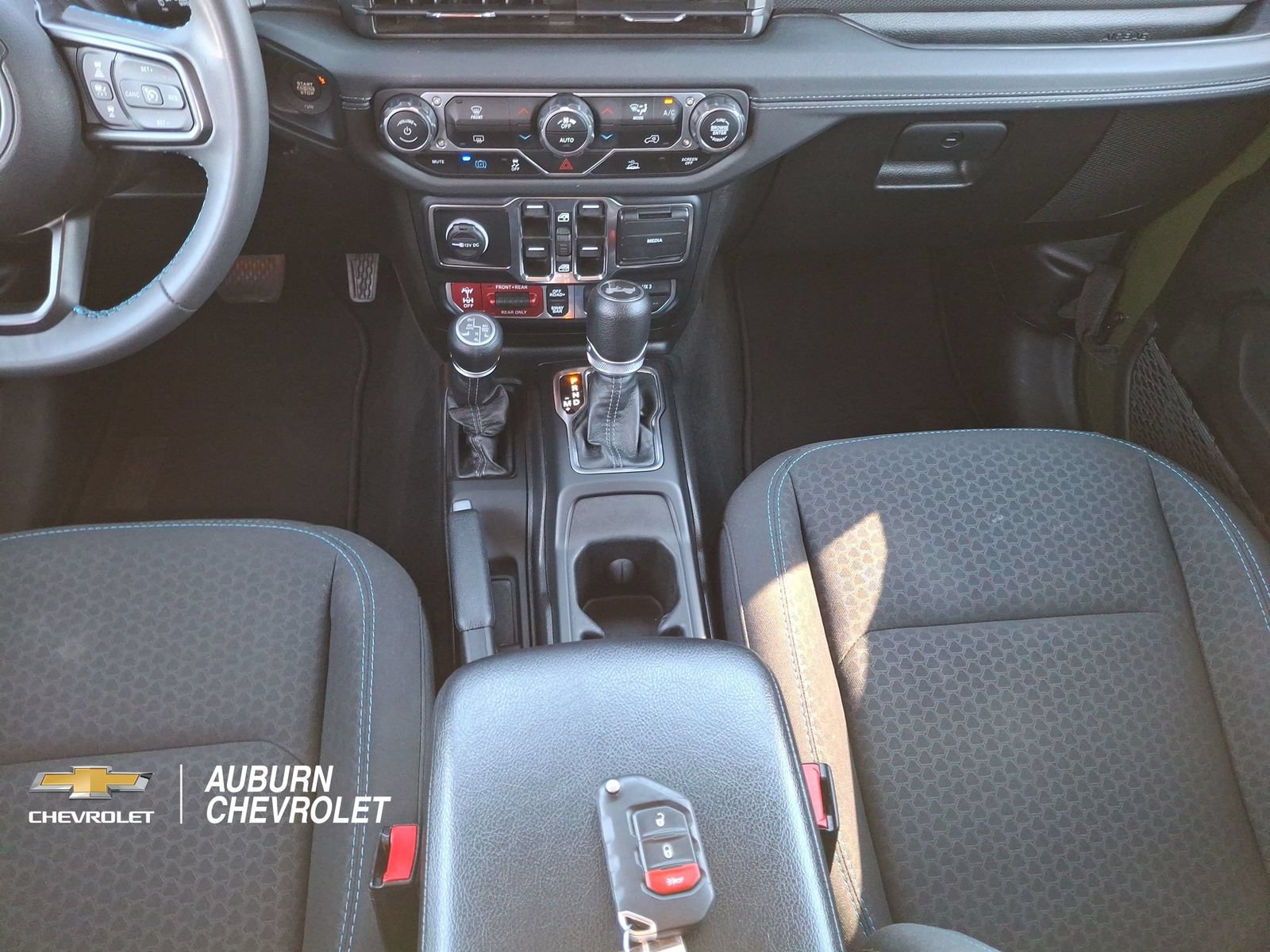 Used 2024 Jeep Wrangler Unlimited Rubicon 4xe AWD/4WD image 12