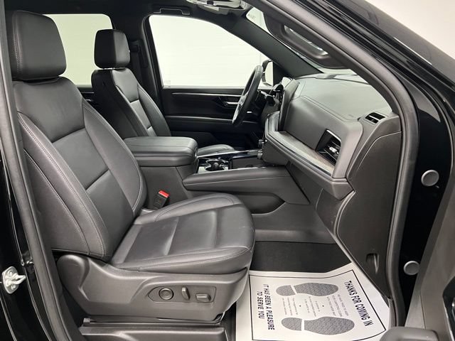 Used 2025 Chevrolet Tahoe LT AWD/4WD image 52