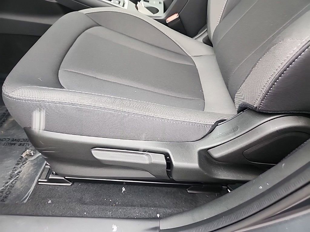 Certified 2025 Subaru Impreza 2.0i image 11