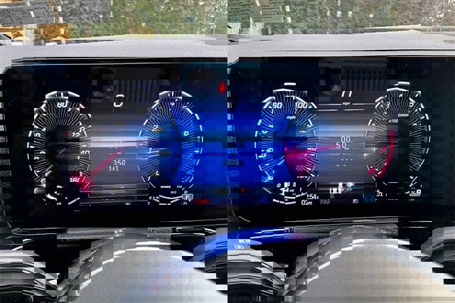 Certified 2025 Mercedes-Benz GLA 250 4MATIC image 16