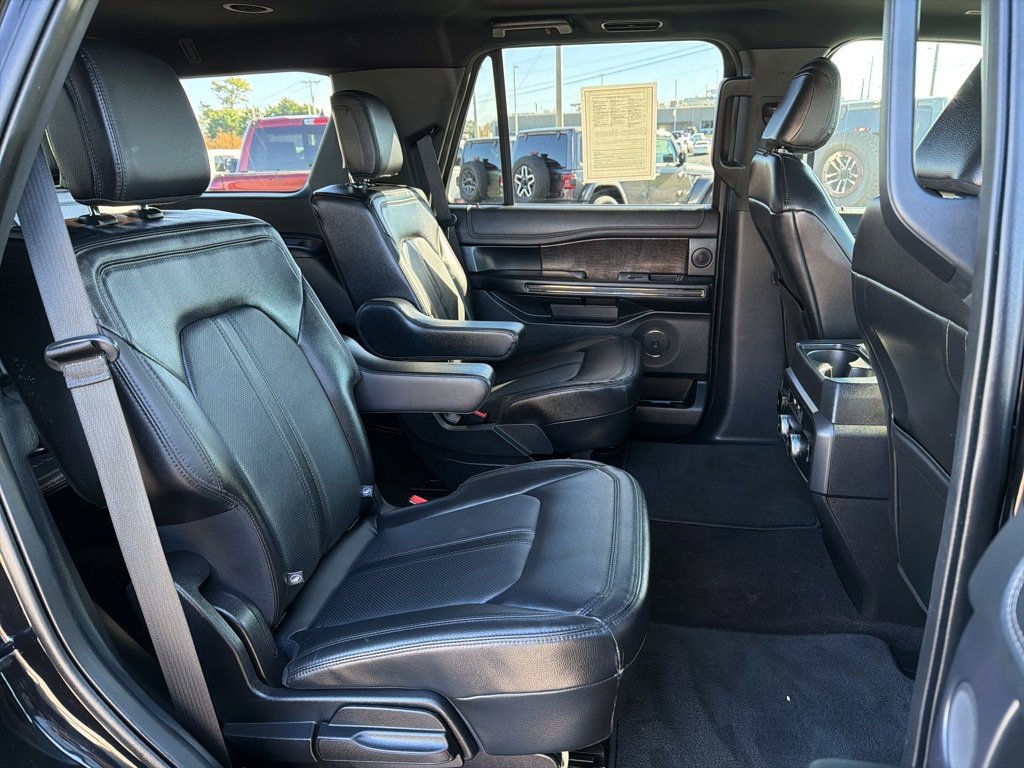 Used 2021 Ford Expedition Limited image 22