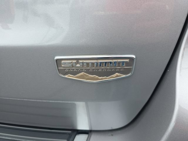 Used 2020 Jeep Grand Cherokee Summit AWD/4WD image 51