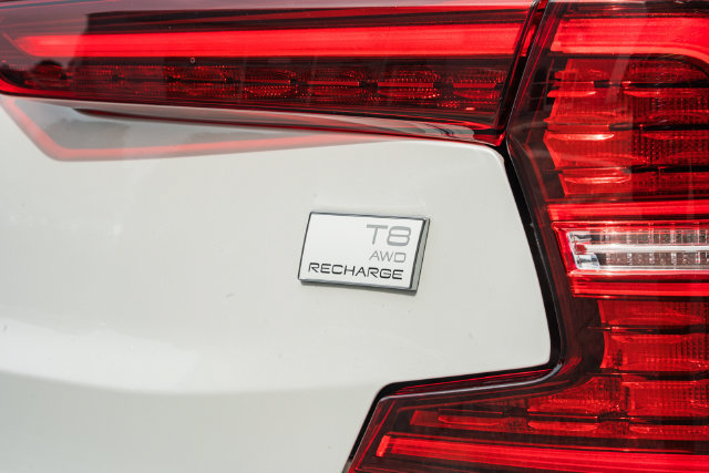 Certified 2024 Volvo S60 T8 Plus w/ Climate Package AWD/4WD image 8