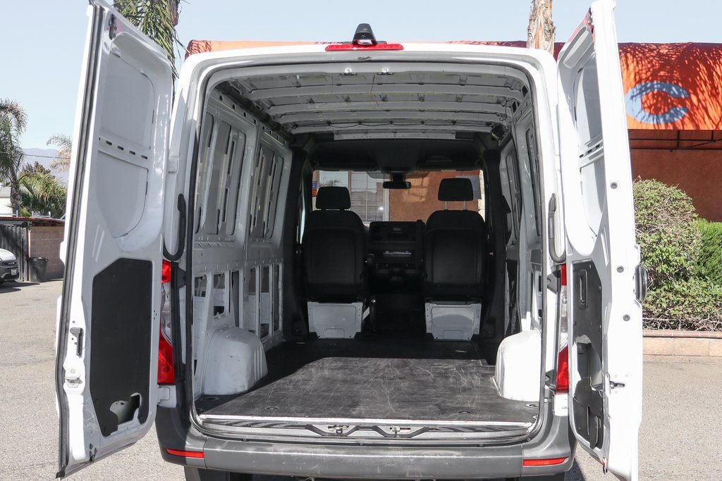 Used 2021 Mercedes-Benz Sprinter 1500 image 8