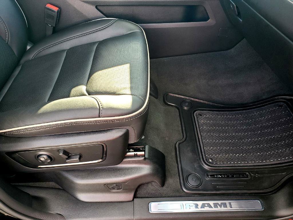 Used 2022 RAM 1500 Limited w/ Body-Colour Bumper Group image 42