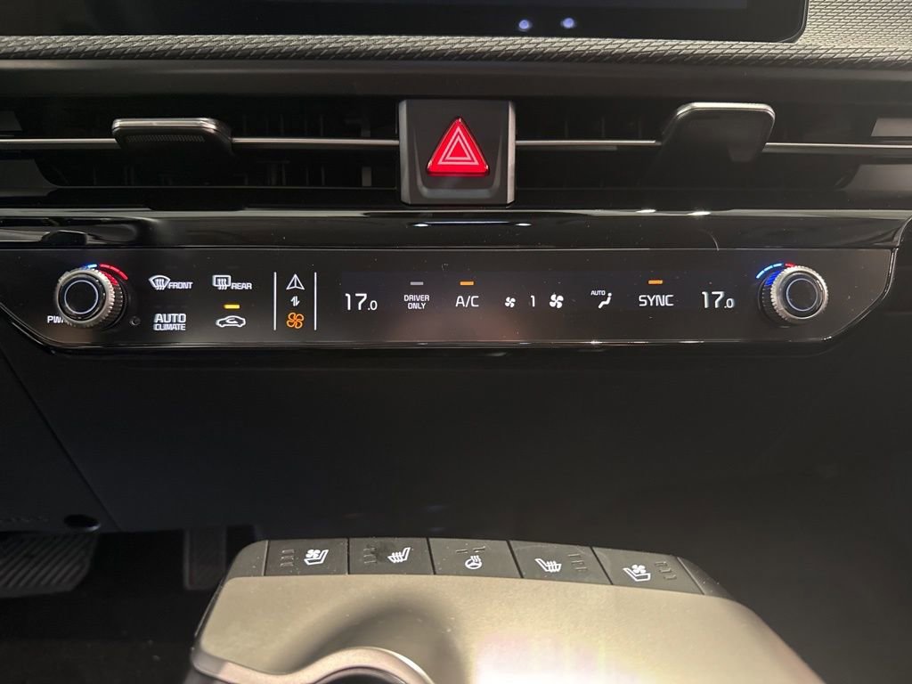 New 2025 Kia EV6 Wind image 17