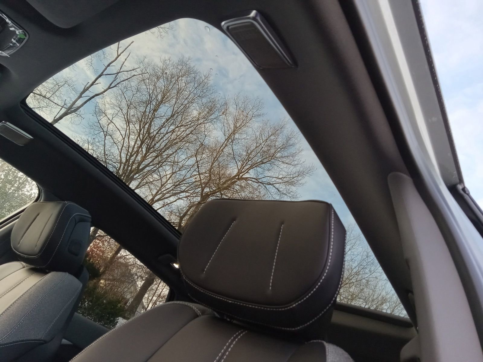 New 2026 Cadillac Optiq Sport 1 image 13