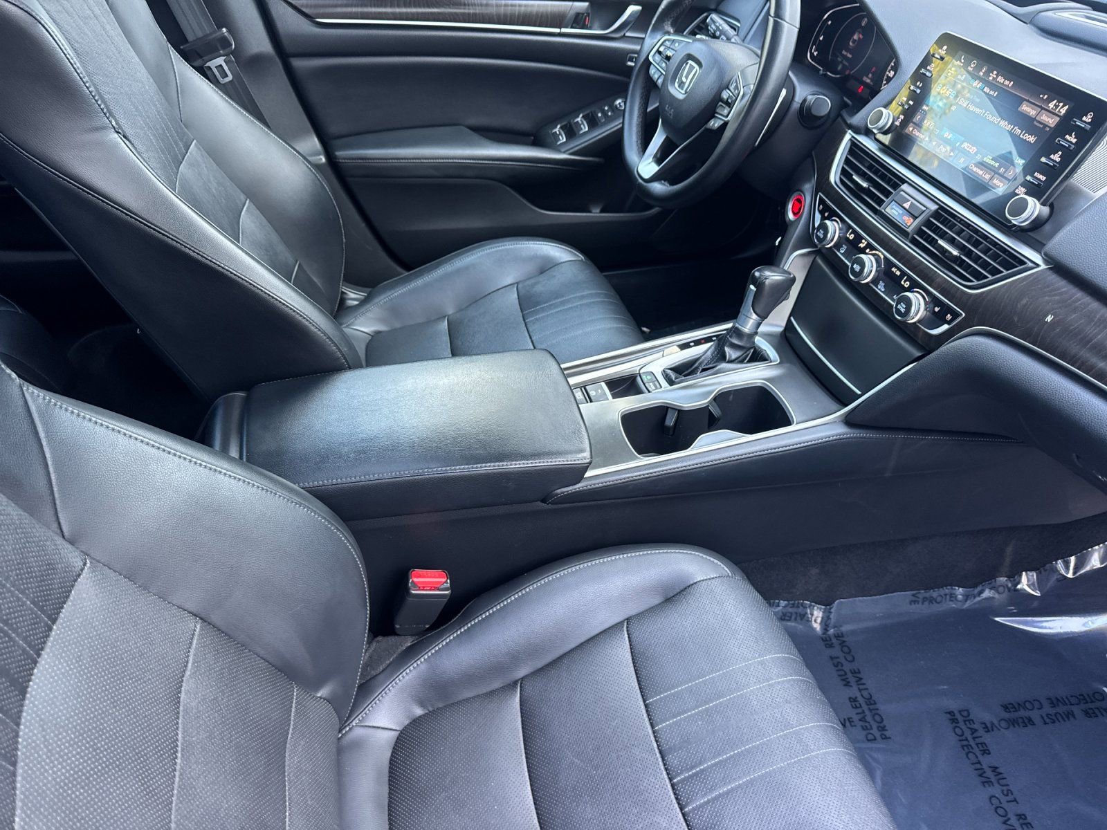 Used 2018 Honda Accord Touring image 17
