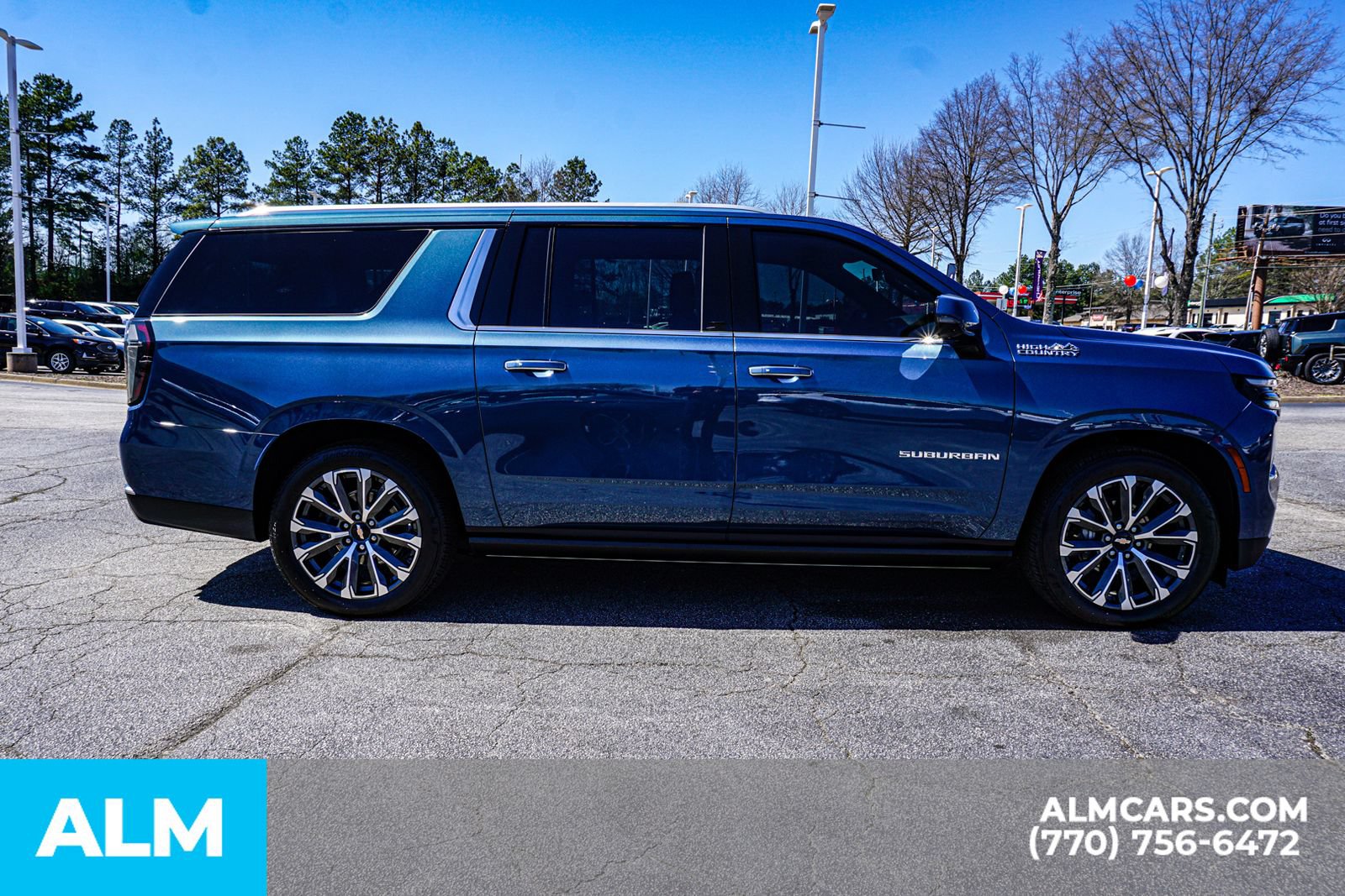 Used 2025 Chevrolet Suburban High Country AWD/4WD image 10