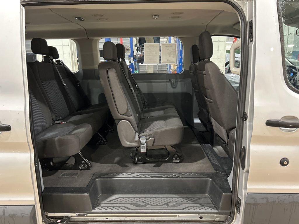 Used 2017 Ford Transit 150 XLT RWD image 32
