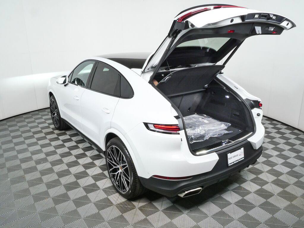 New 2026 Porsche Cayenne Coupe AWD/4WD image 34