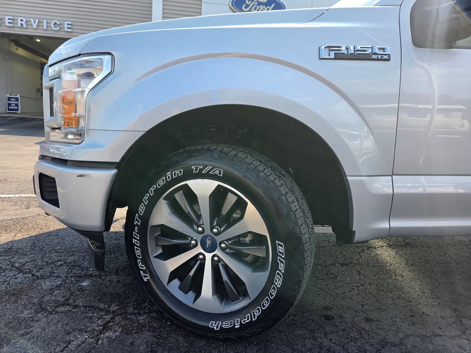 Used 2019 Ford F150 XL w/ Equipment Group 101A Mid AWD/4WD image 3