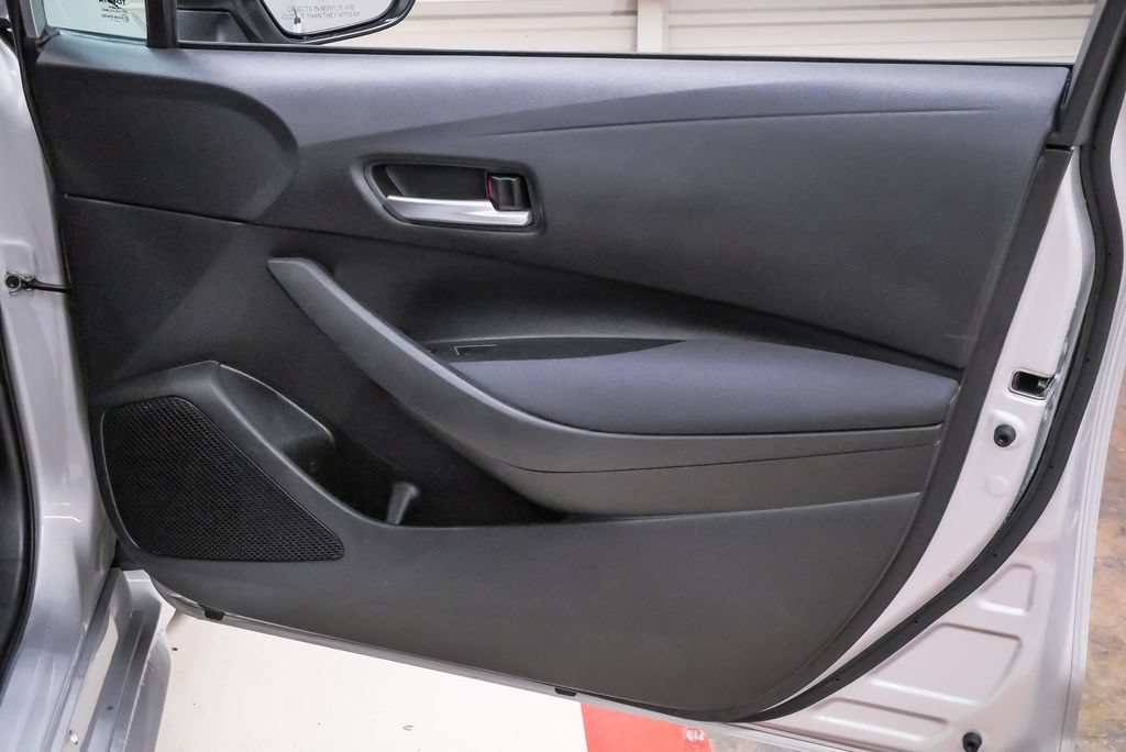 Used 2020 Toyota Corolla LE FWD image 26